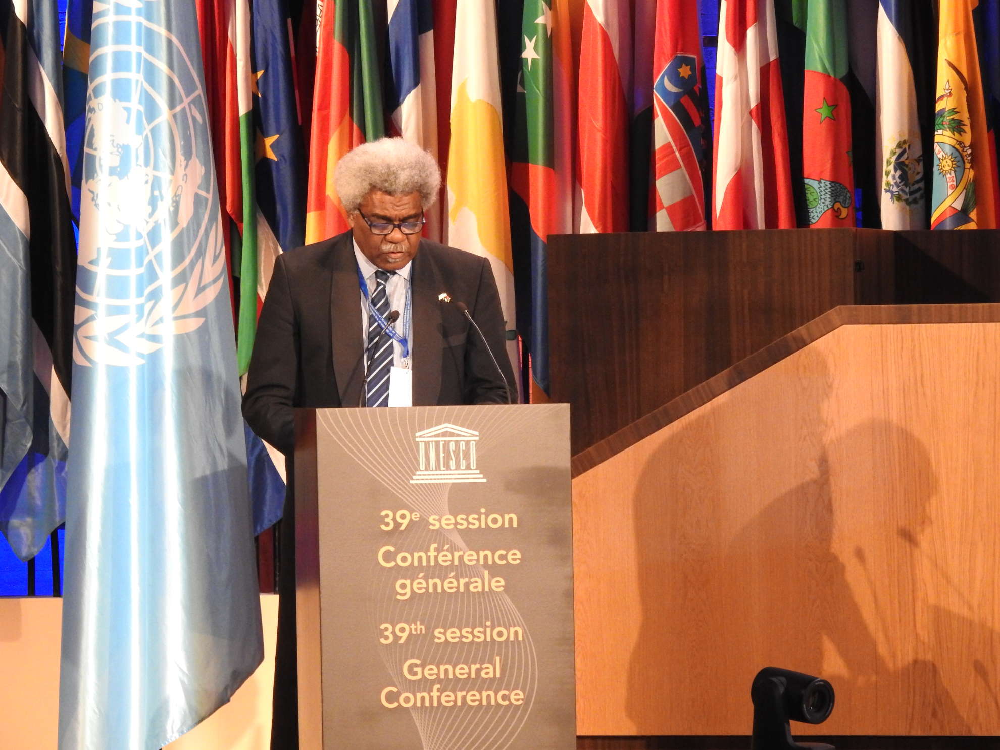 DÉCLARATION L'hon. Jean Pierre NIRUA (MP) Ministre de l'éducation et de la formation du Vanuatu à la 39ème session de la Conférence générale de l'UNESCO