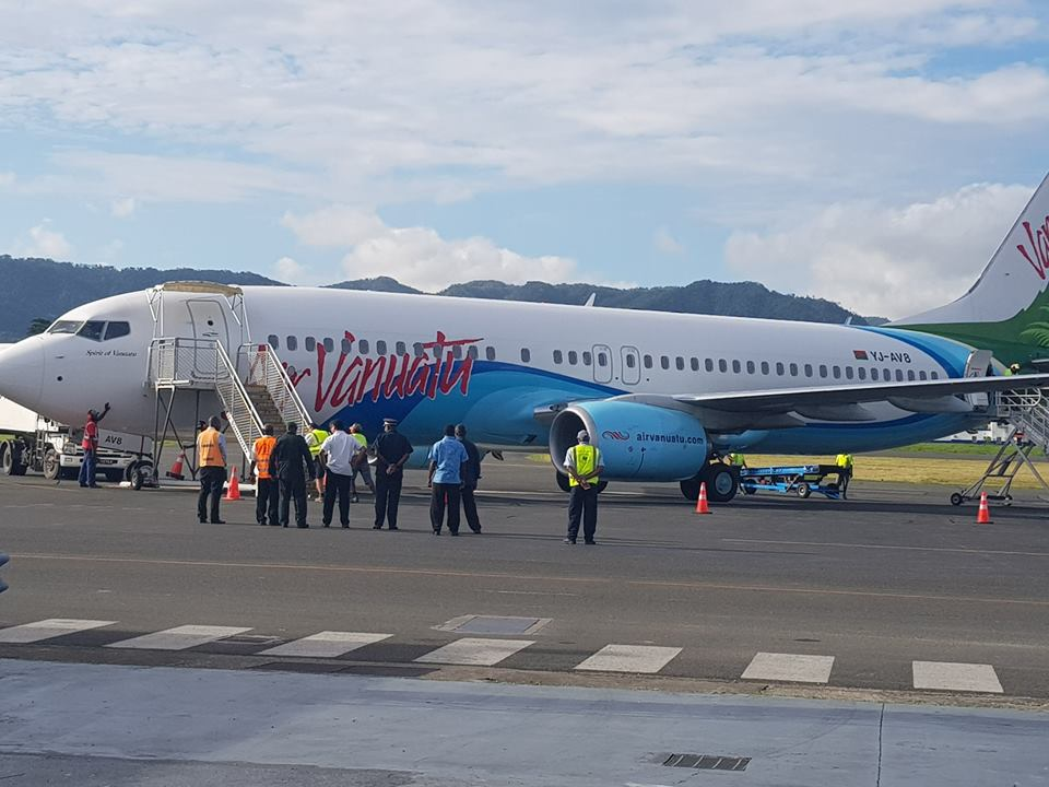 Ol Ni-Vanuatu pilot oli stat blong intarem bak air Vanuatu