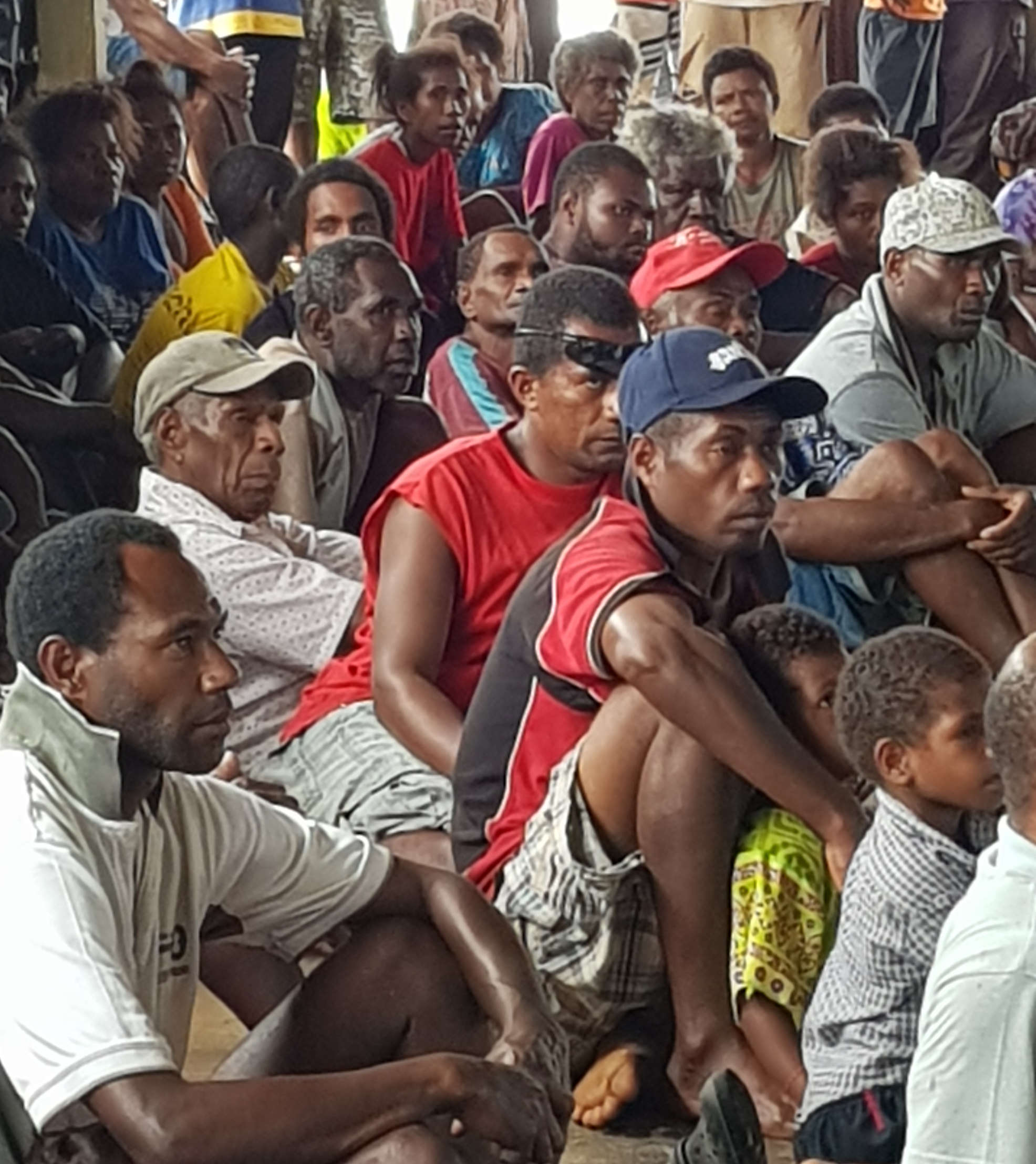 Une haute délégation gouvernementale se rend dans les îles pour remercier les communautés hébergeant les habitants déplacés de l’île d’Ambae. 