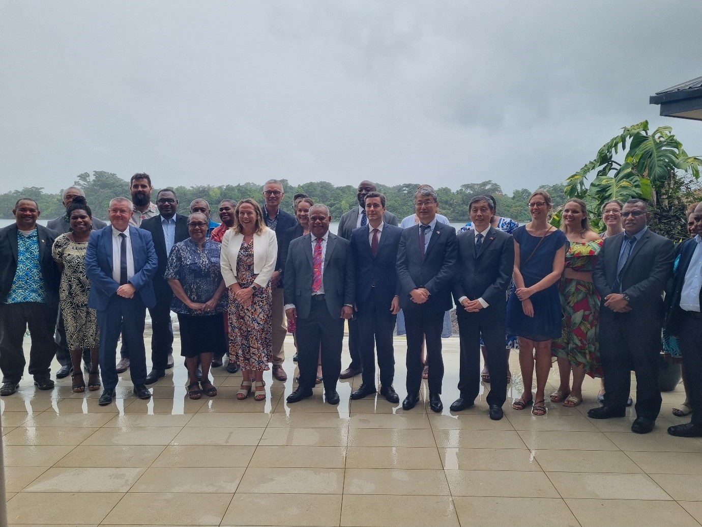 PM Stresses Economic Transformation As Key In Round Table With Partners