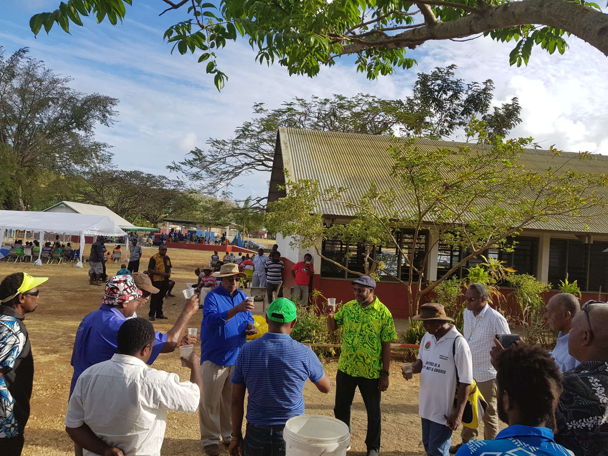 PM Salwai i presem Church of Melanesia.