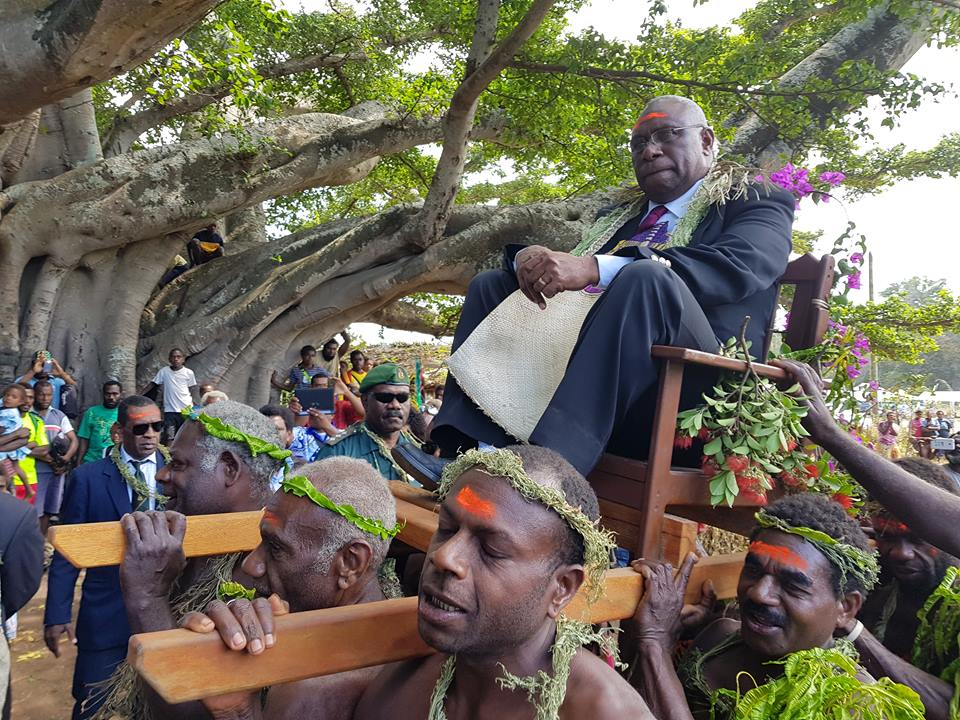 President blong Republic i neva tokbaout US Navy long Vanuatu