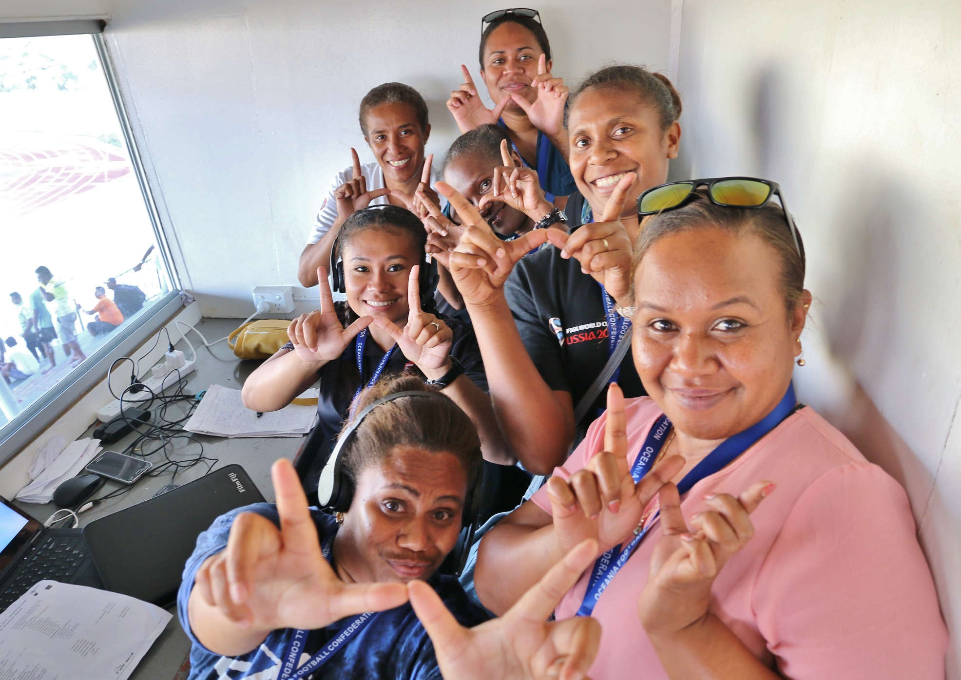 Femmes ni-Vanuatu préparant leur rôle dans l'histoire du sport